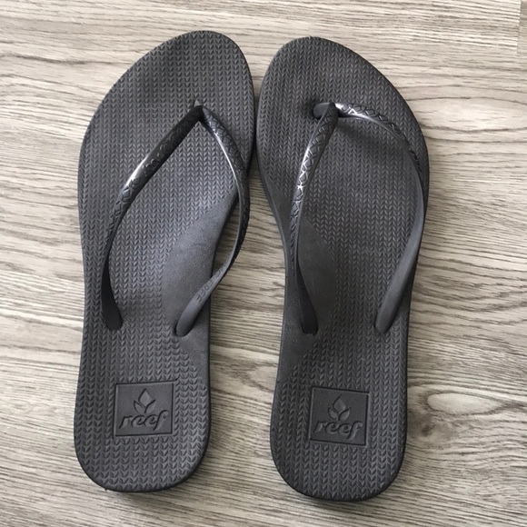 reef rubber flip flops